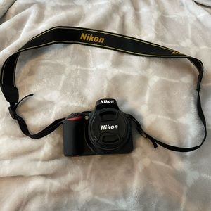 Nikon D5600 DSLR Camera